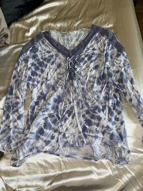 French Laundry Blue and White Tie-Dye Lace-Trim V-Neck Tunic